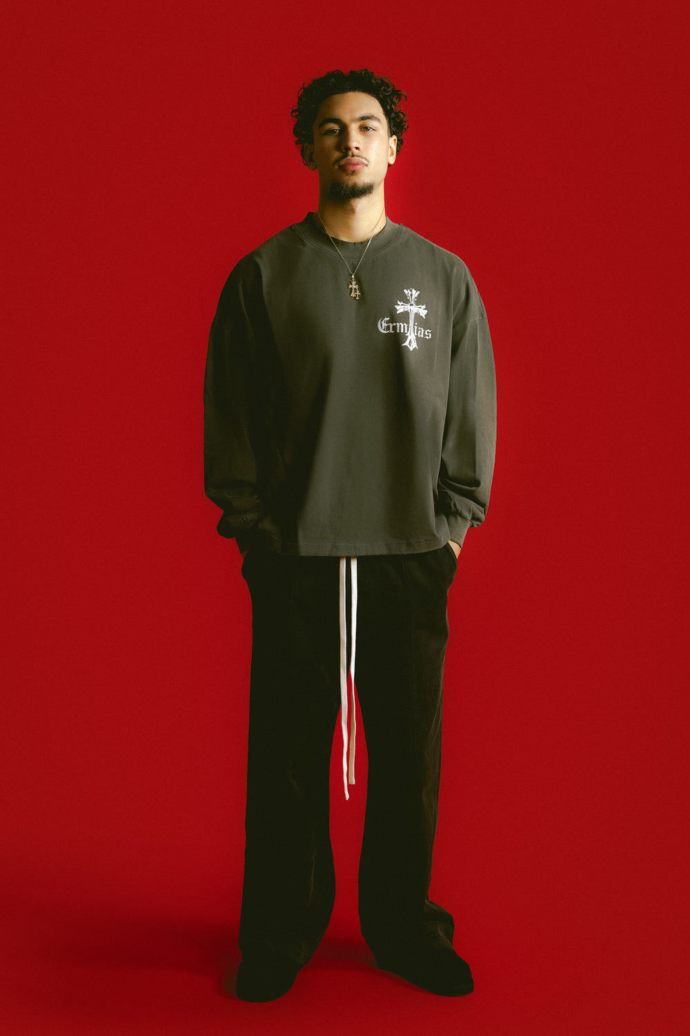 CHARCOAL CROSS LONGSLEEVE