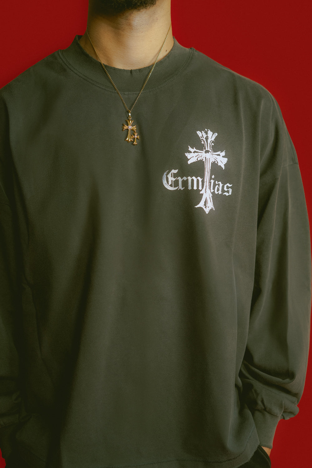 CHARCOAL CROSS LONGSLEEVE