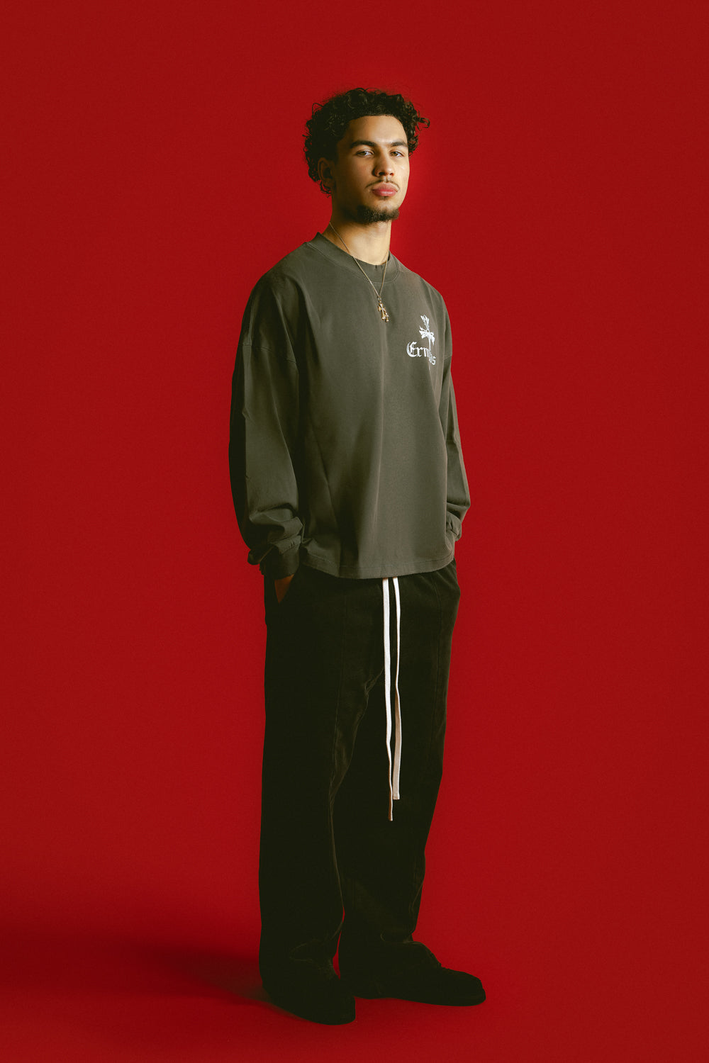 CHARCOAL CROSS LONGSLEEVE