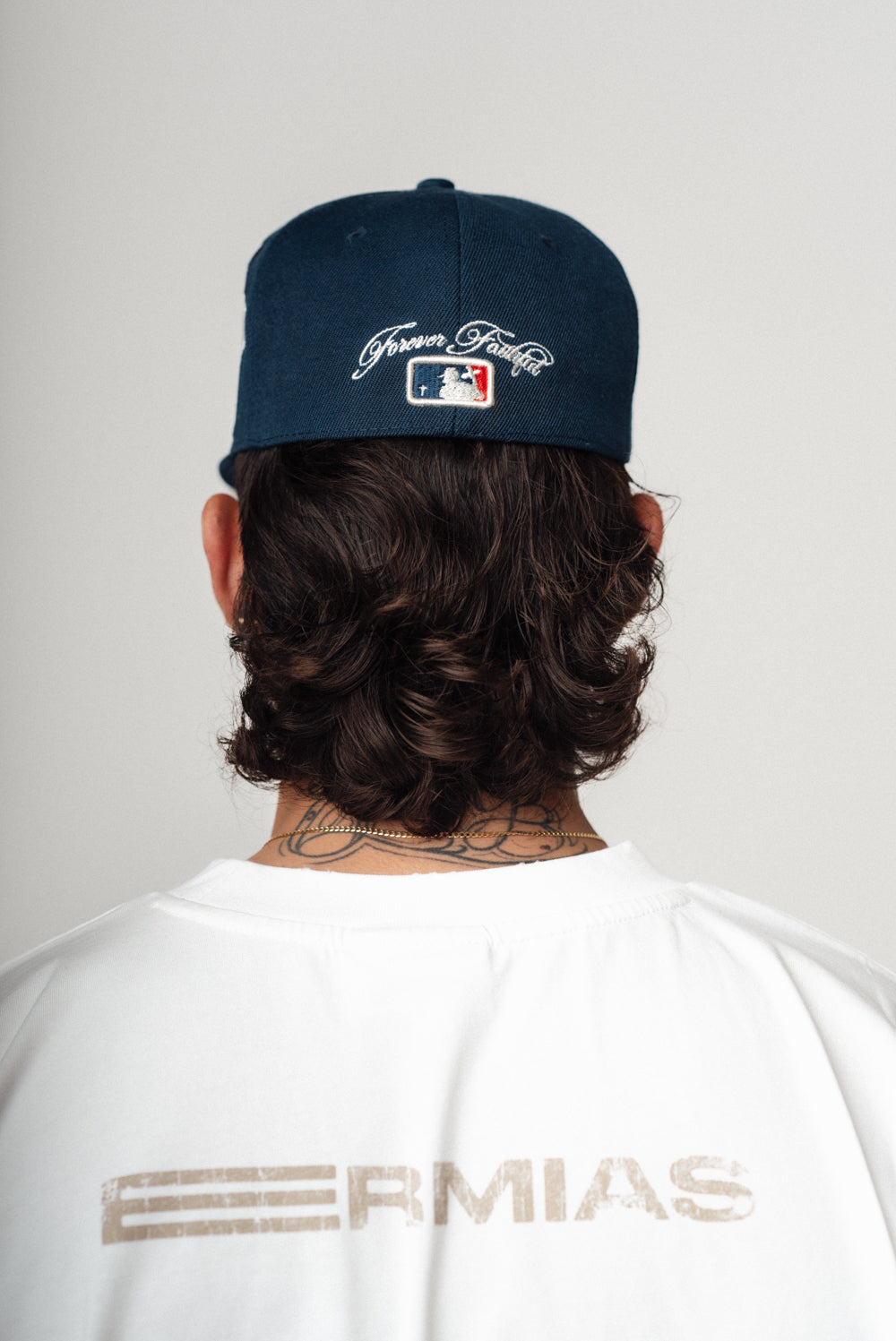 NAVY ''FOREVER FAITHFUL'' FITTED CAP