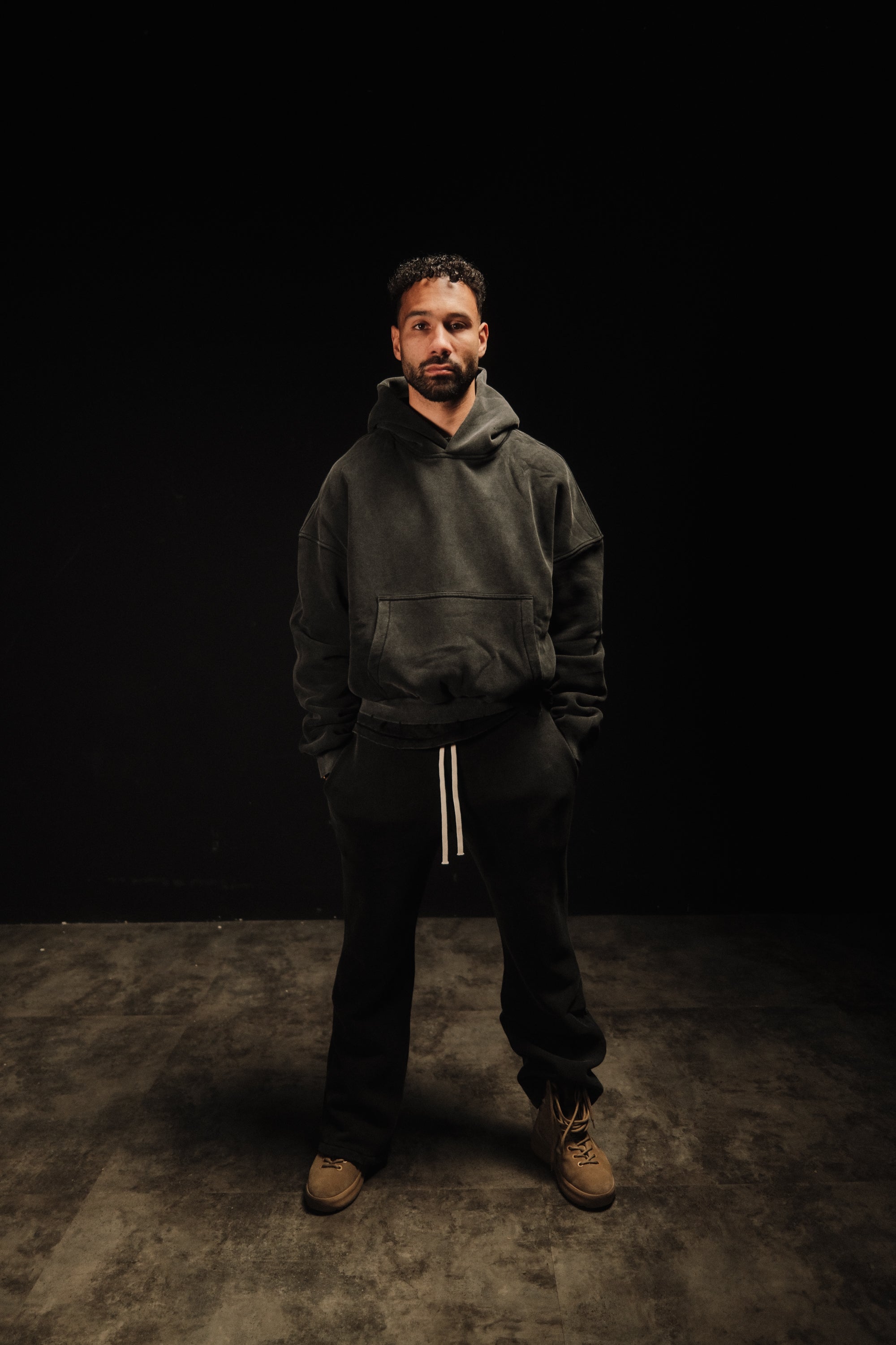 FLARED VINTAGE BLACK SWEATPANTS