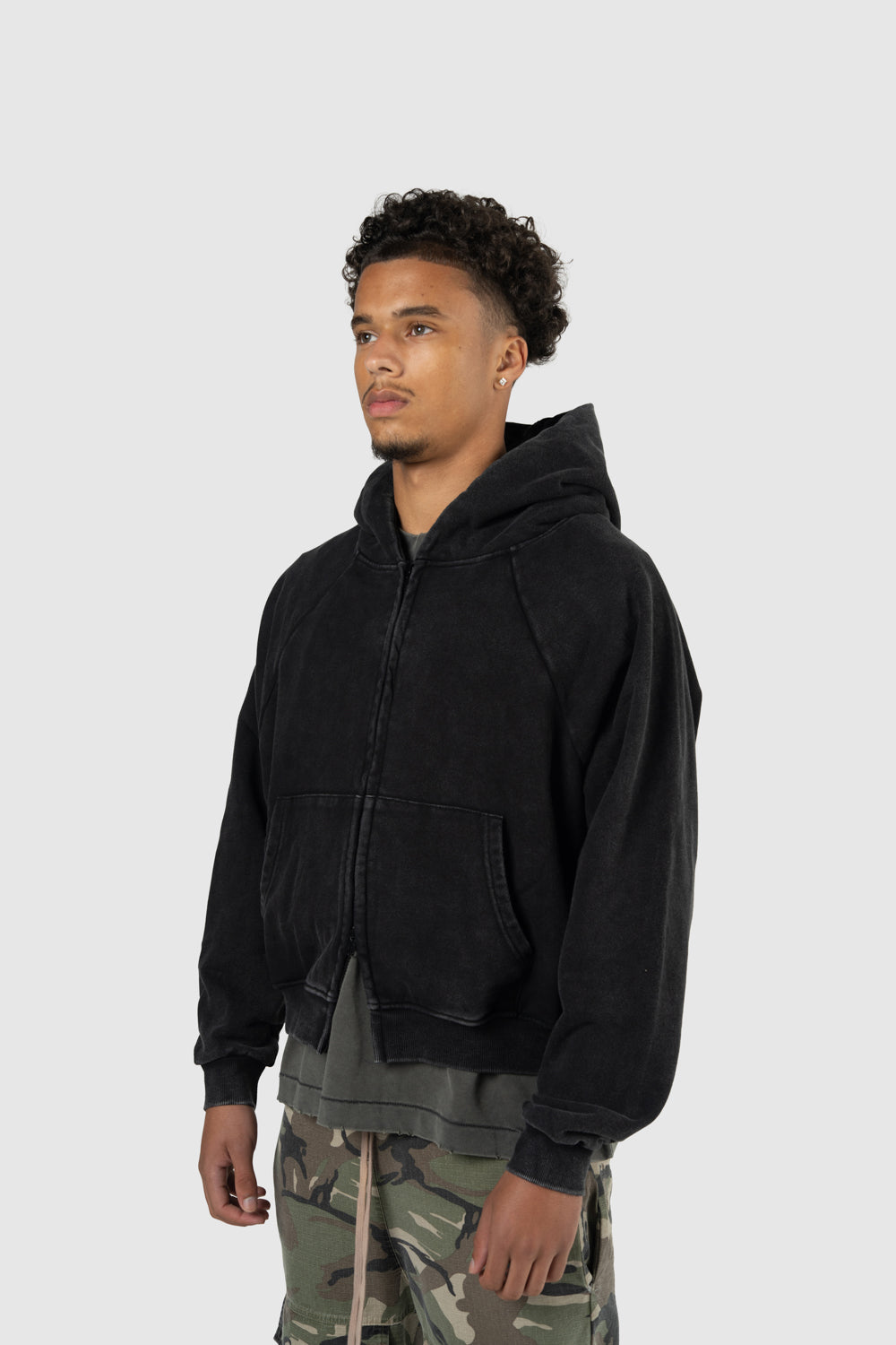 VINTAGE BLACK HOODED VEST